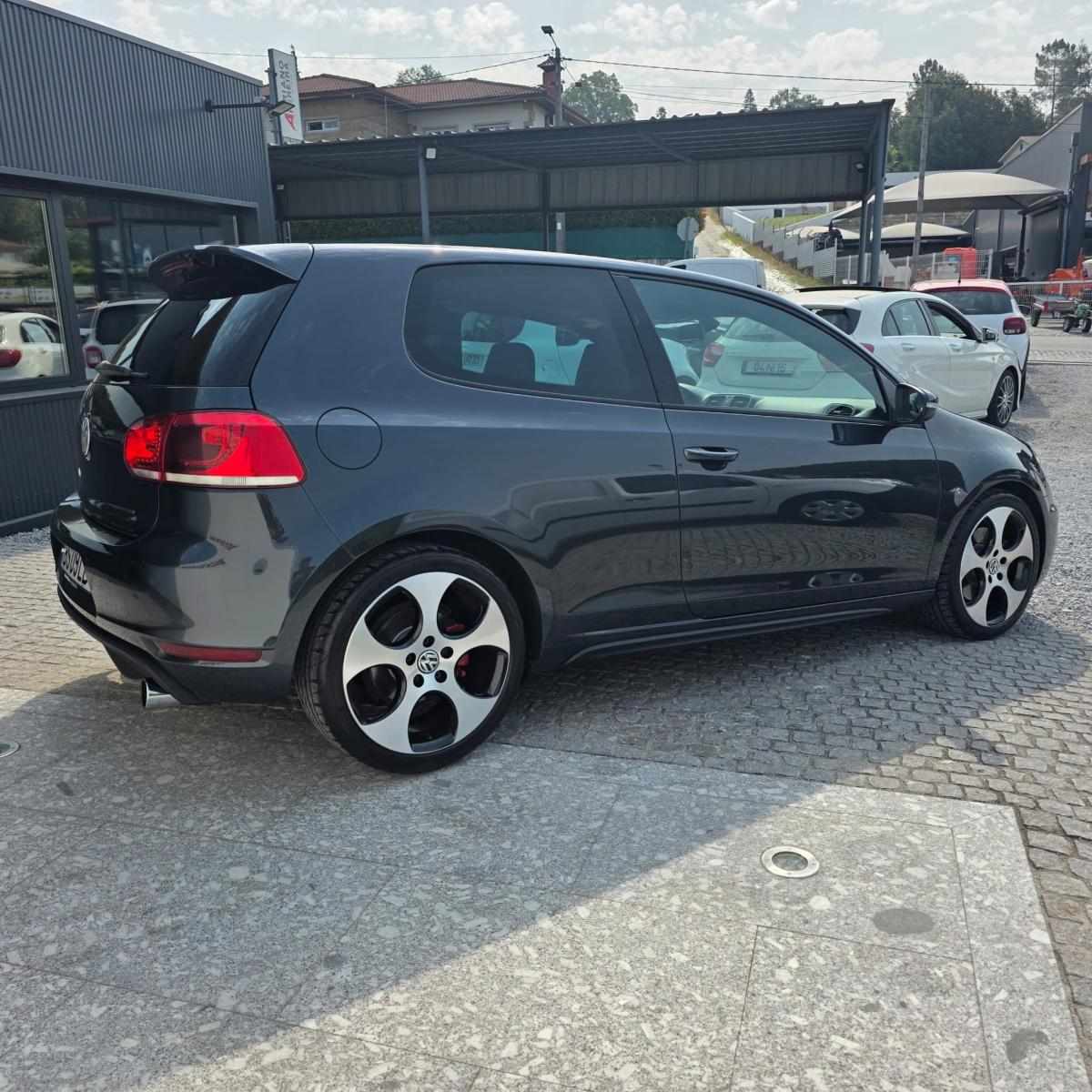 volkswagen-golf-2010-gasolina-1984cc