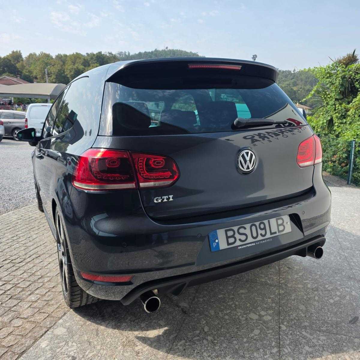 volkswagen-golf-2010-gasolina-1984cc