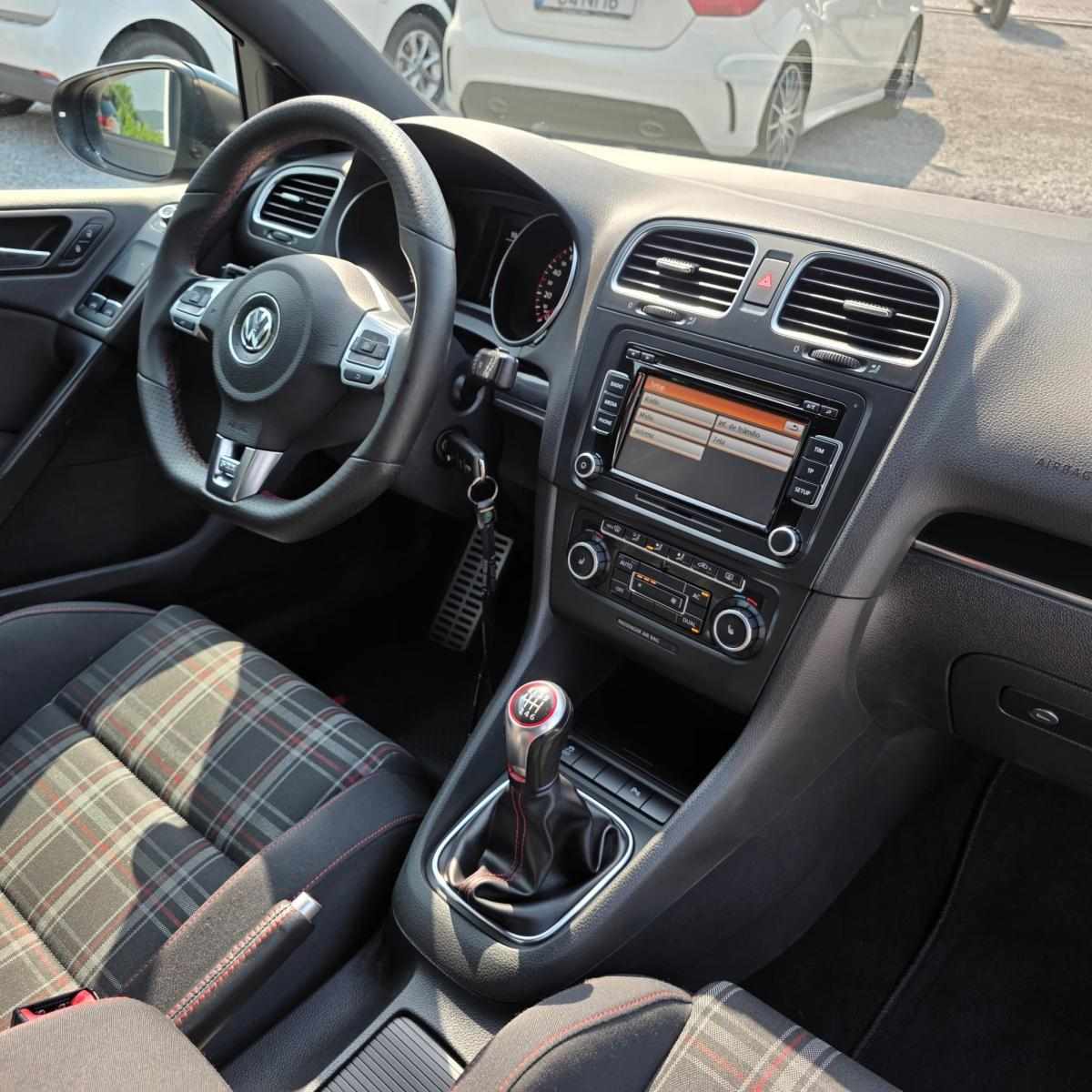 volkswagen-golf-2010-gasolina-1984cc