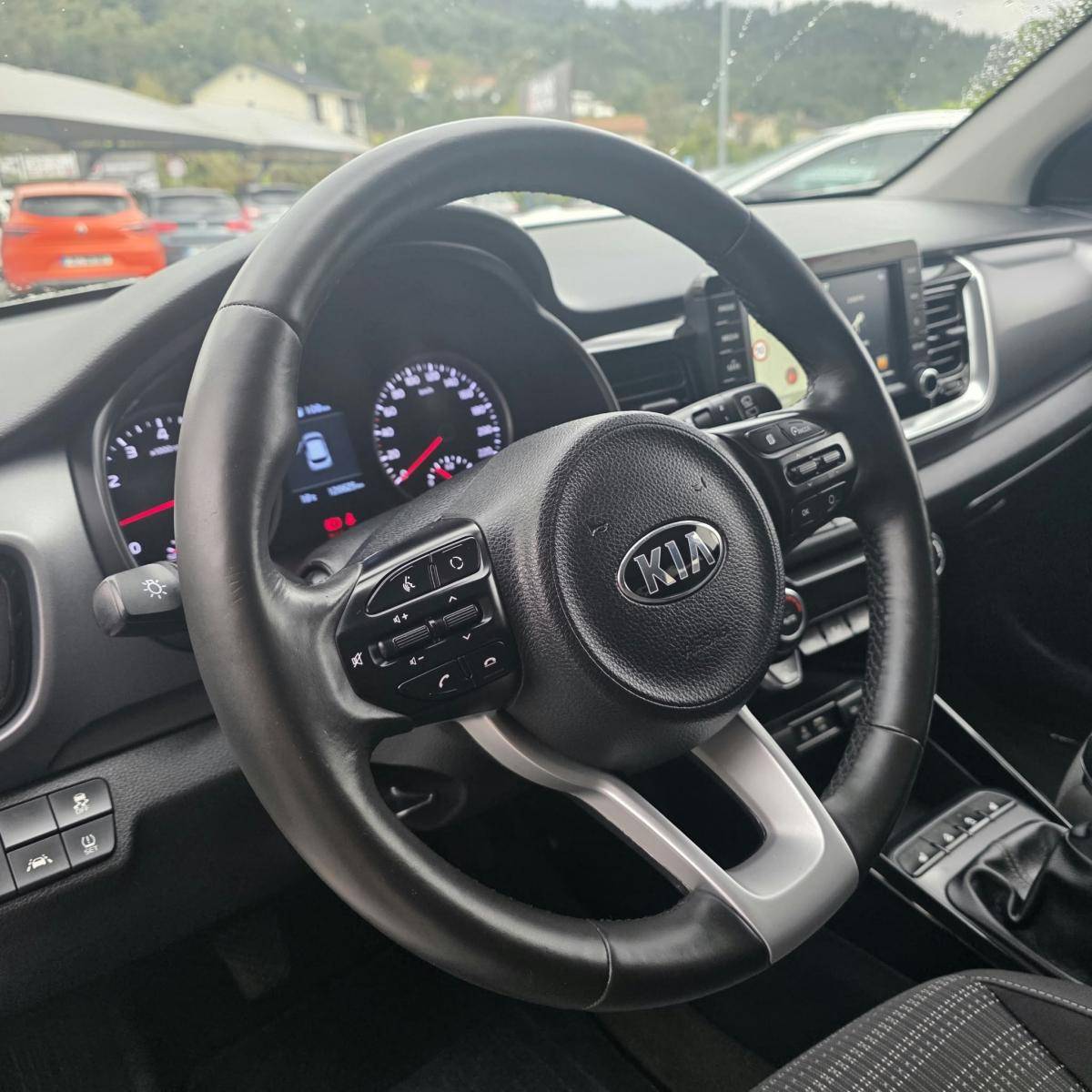 kia-stonic-2018-gasolina-1368cc