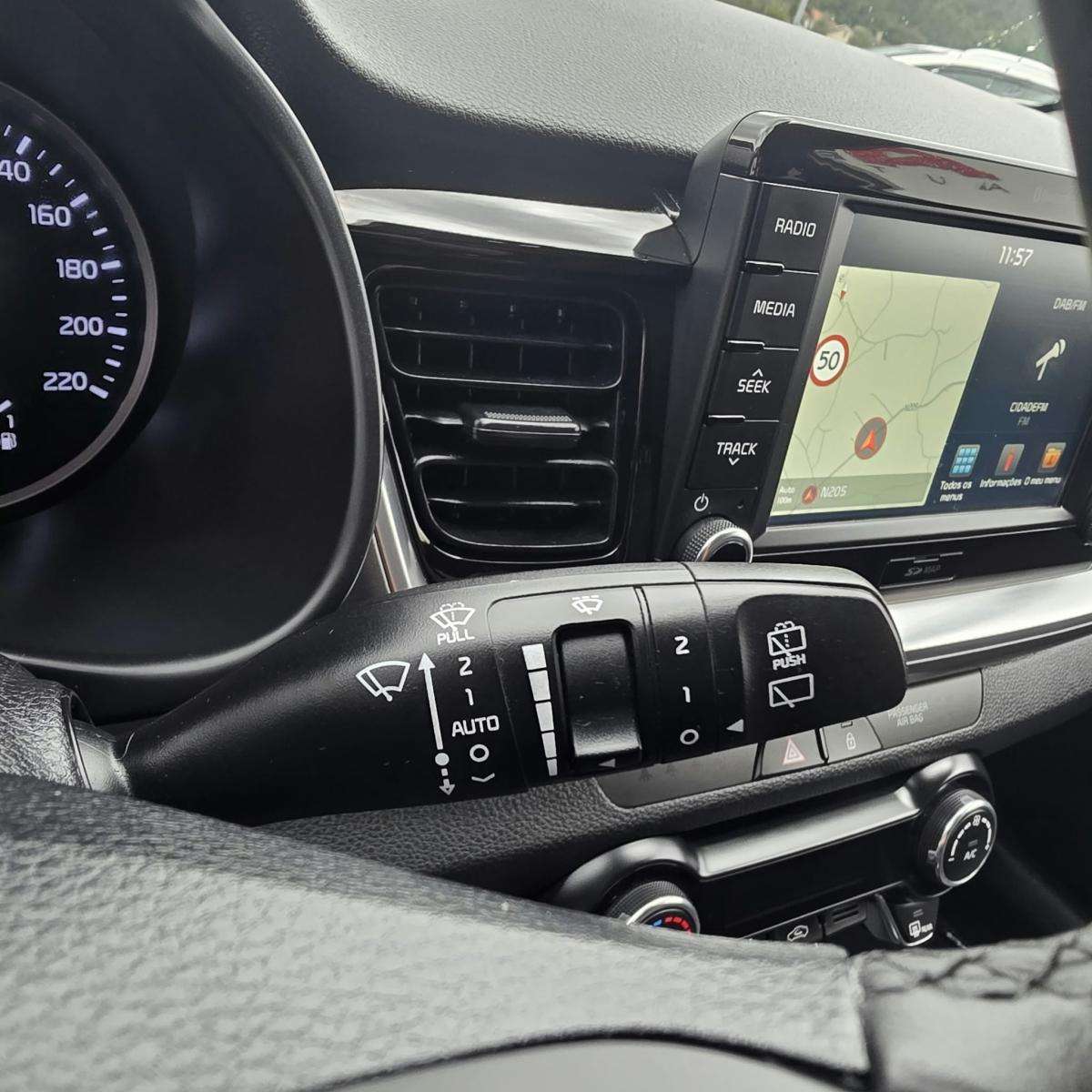 kia-stonic-2018-gasolina-1368cc