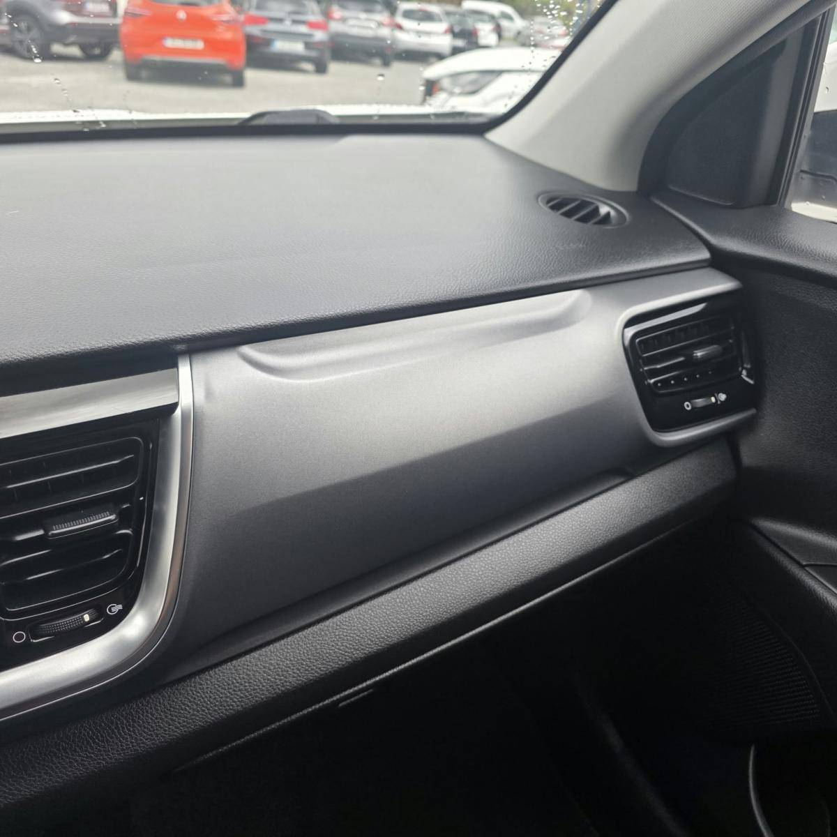 kia-stonic-2018-gasolina-1368cc