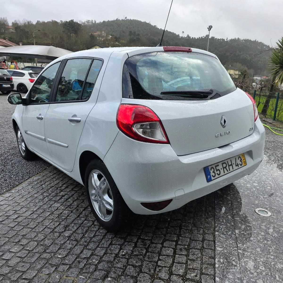 renault-clio-2011-diesel-1461cc