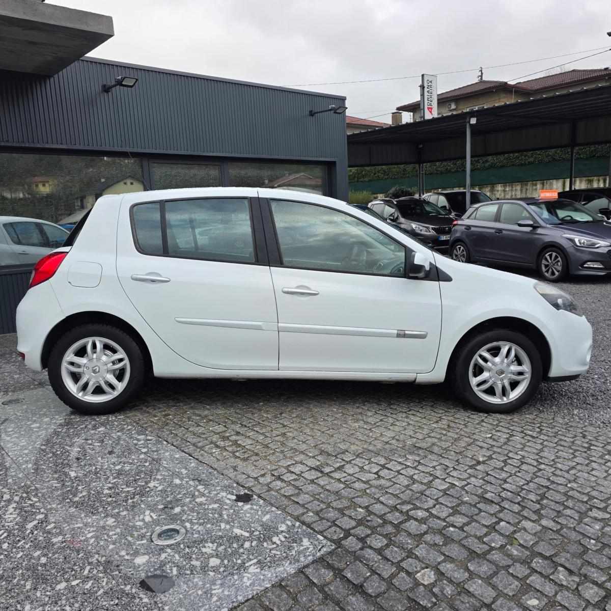 renault-clio-2011-diesel-1461cc