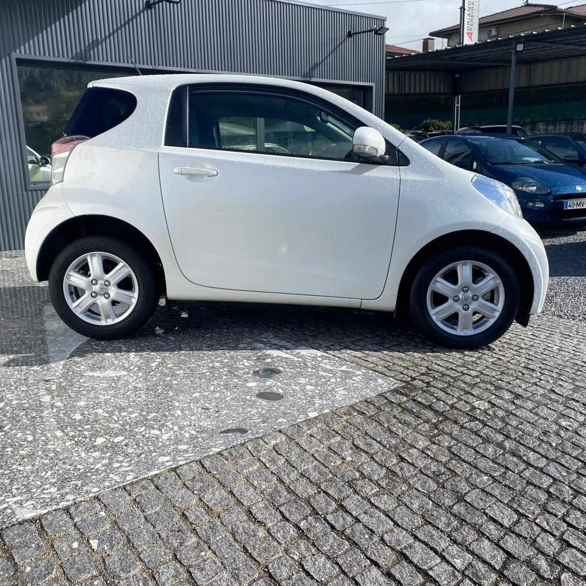 toyota-iq-2013-gasolina-998cc