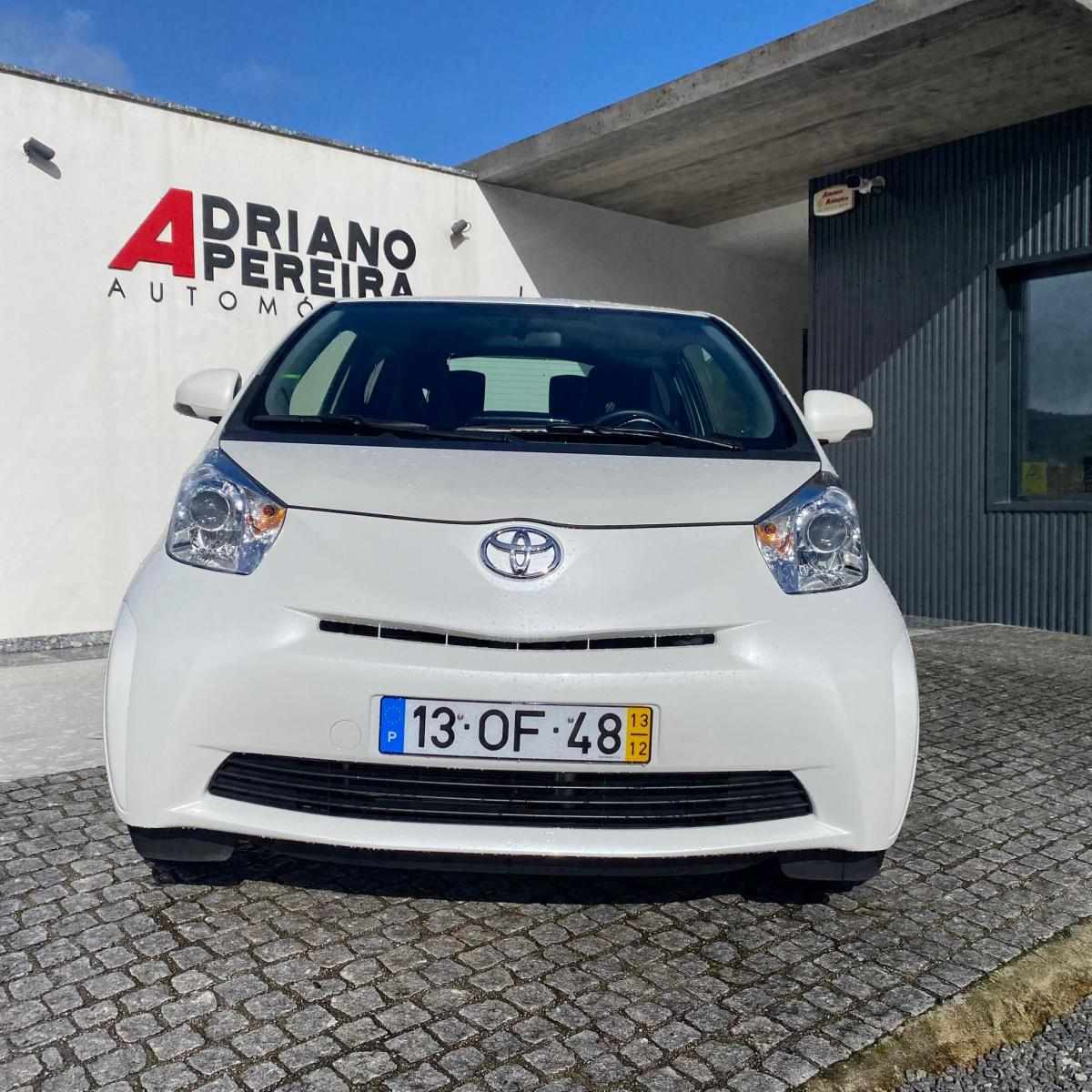 toyota-iq-2013-gasolina-998cc