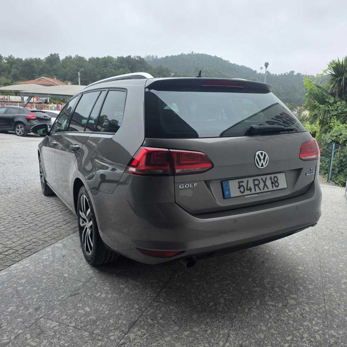 volkswagen-golf-variant-2016-diesel-1598cc