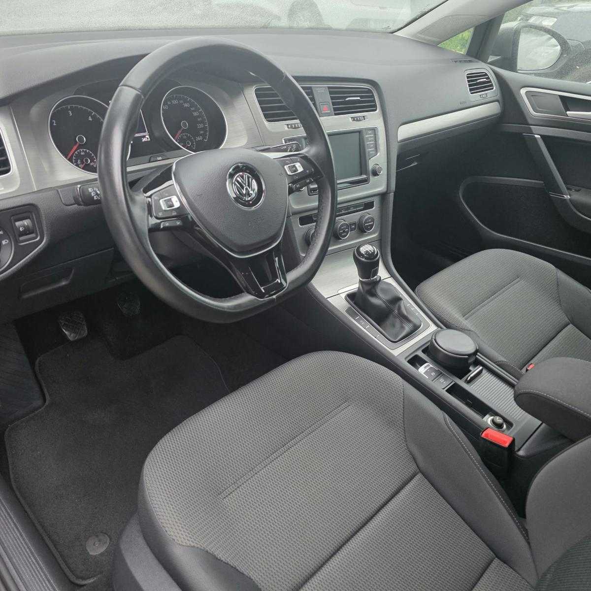 volkswagen-golf-variant-2016-diesel-1598cc
