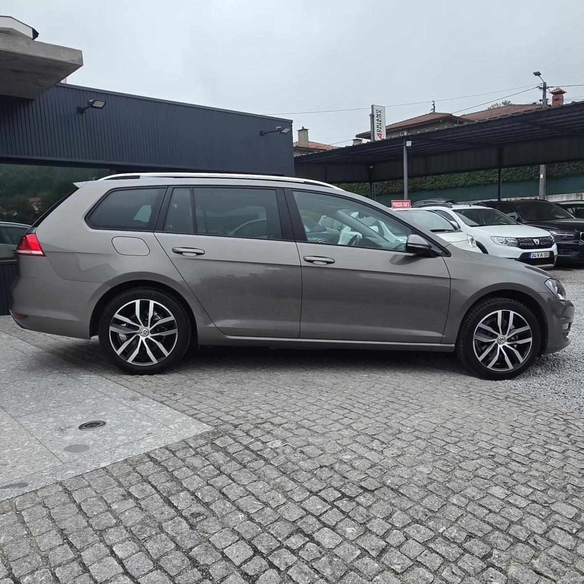 volkswagen-golf-variant-2016-diesel-1598cc