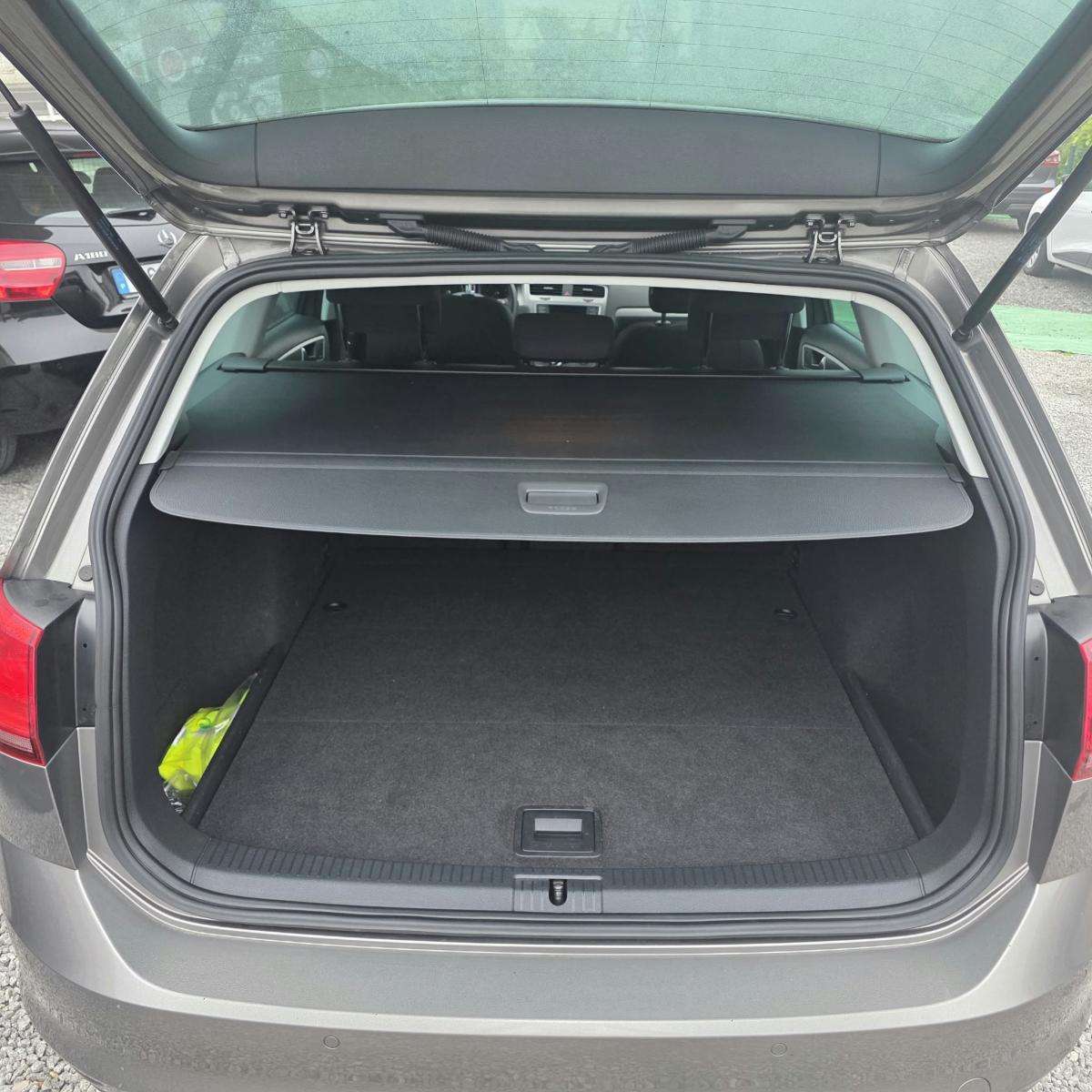 volkswagen-golf-variant-2016-diesel-1598cc
