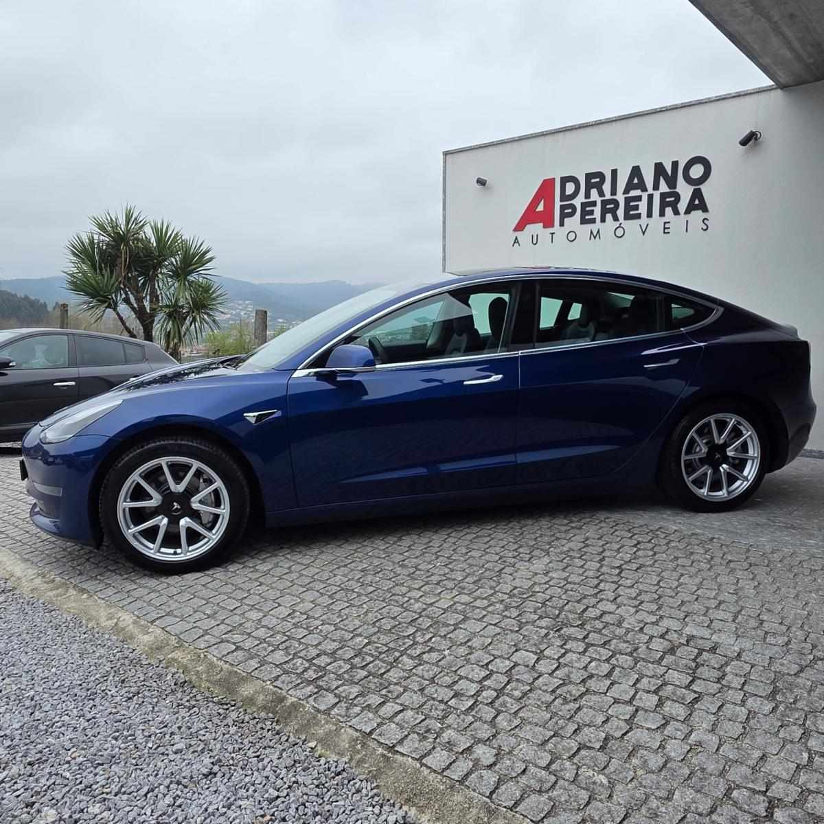 tesla-model-3-2019-eletrico-500cc