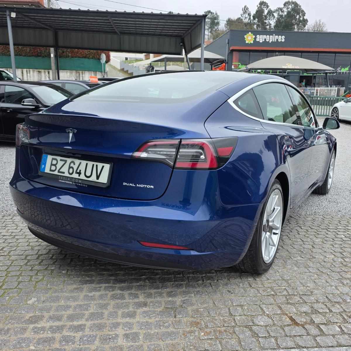 tesla-model-3-2019-eletrico-500cc