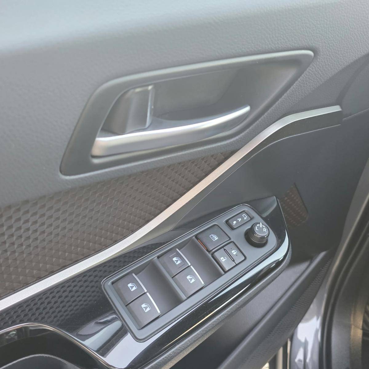 toyota-c-hr-2019-hibrido-a-gasolina-1798cc