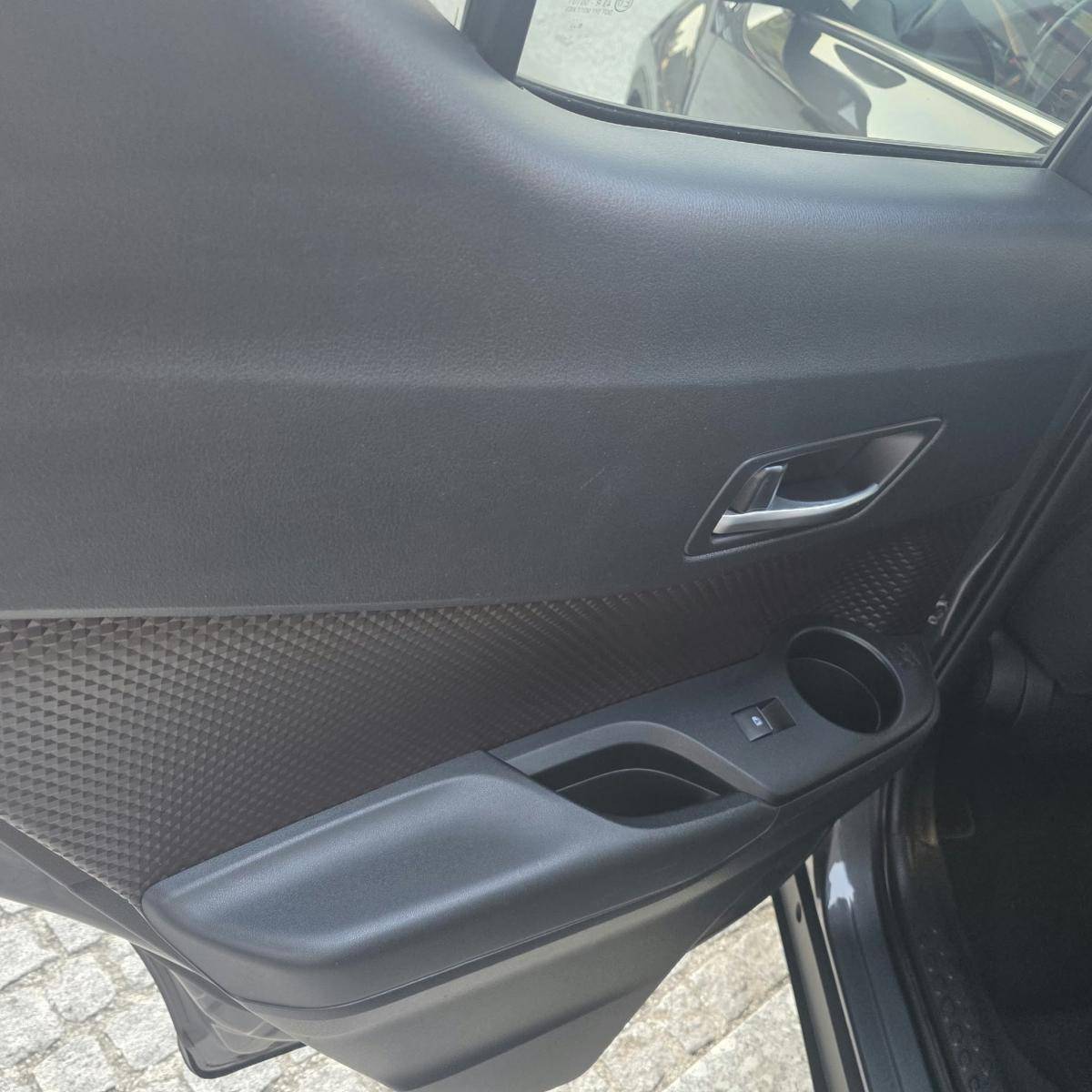 toyota-c-hr-2019-hibrido-a-gasolina-1798cc