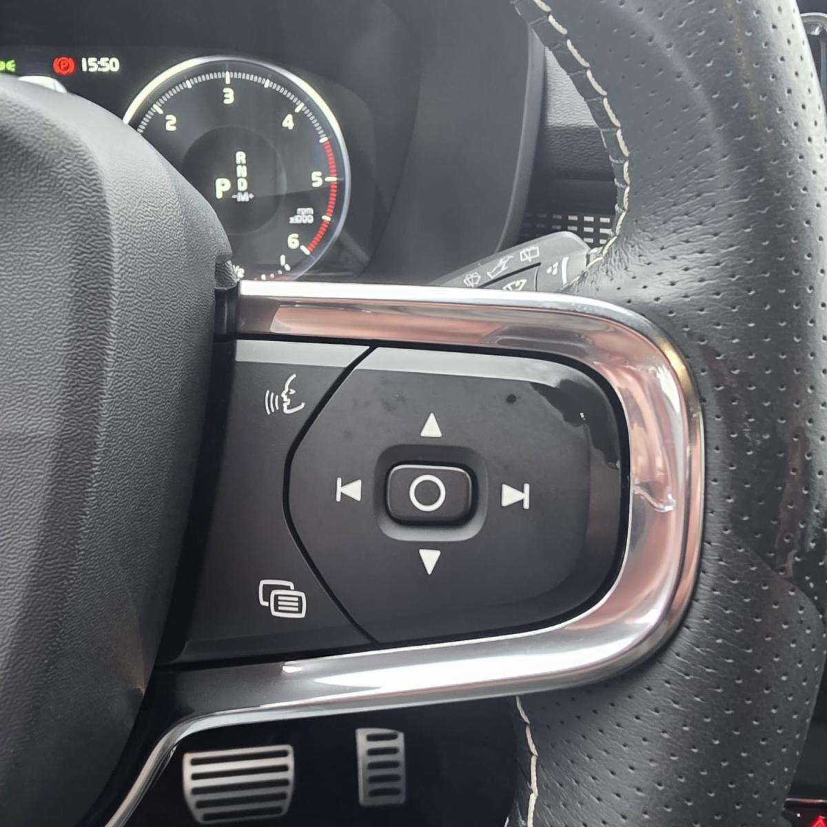 volvo-xc40-2018-diesel-1969cc