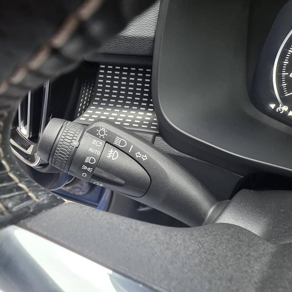 volvo-xc40-2018-diesel-1969cc