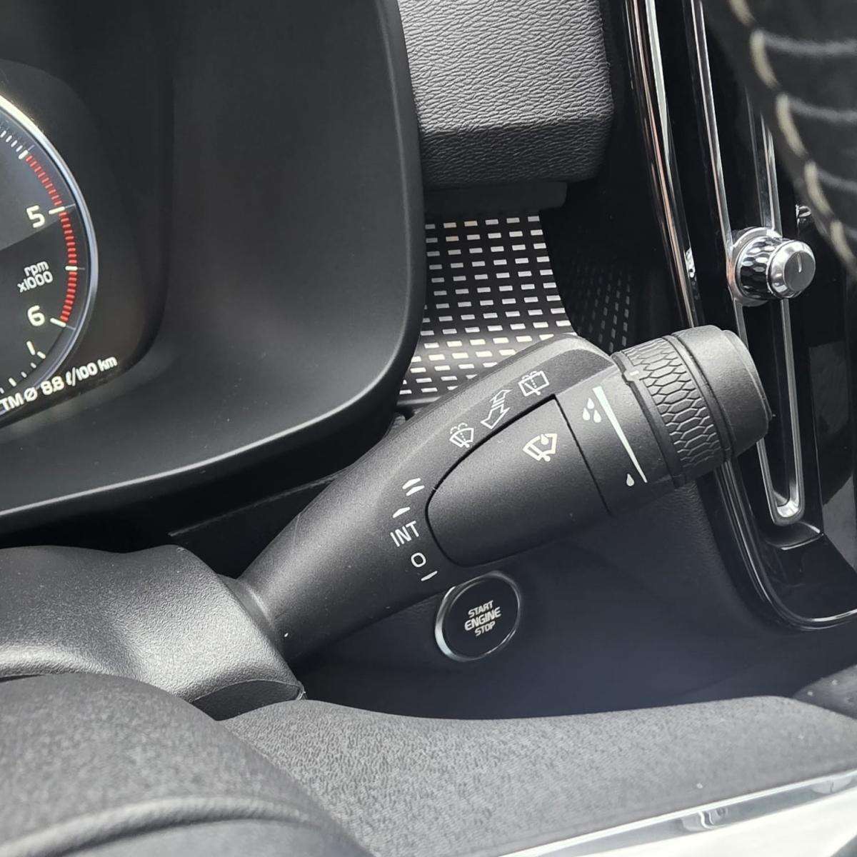 volvo-xc40-2018-diesel-1969cc