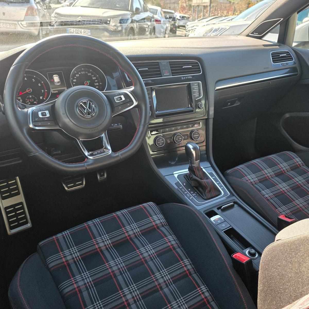 volkswagen-golf-2013-gasolina-1984cc