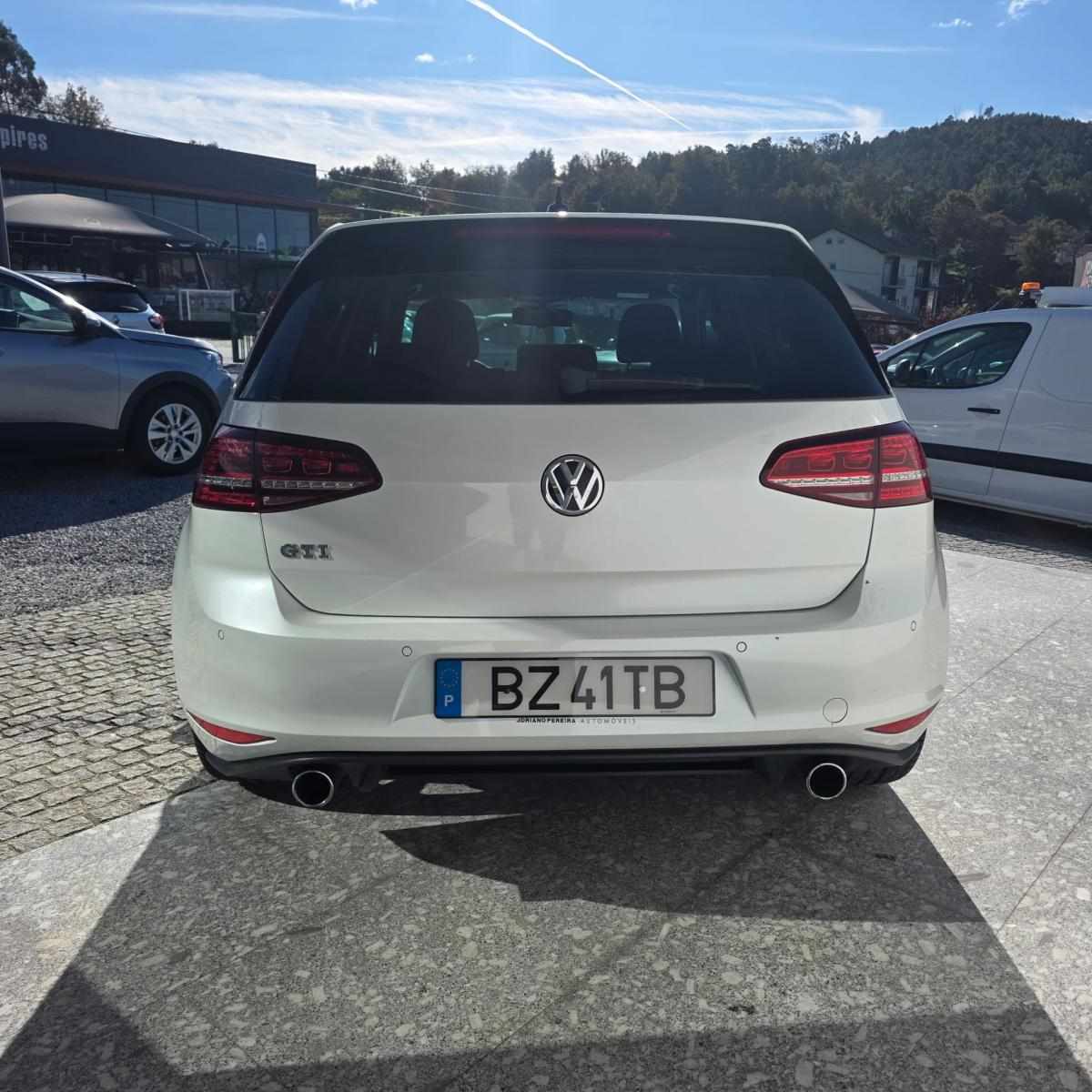 volkswagen-golf-2013-gasolina-1984cc