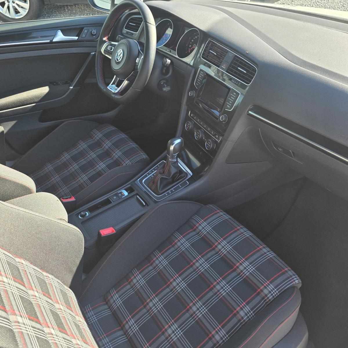 volkswagen-golf-2013-gasolina-1984cc