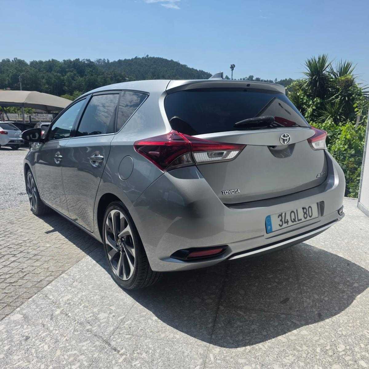 toyota-auris-2015-diesel-1364cc
