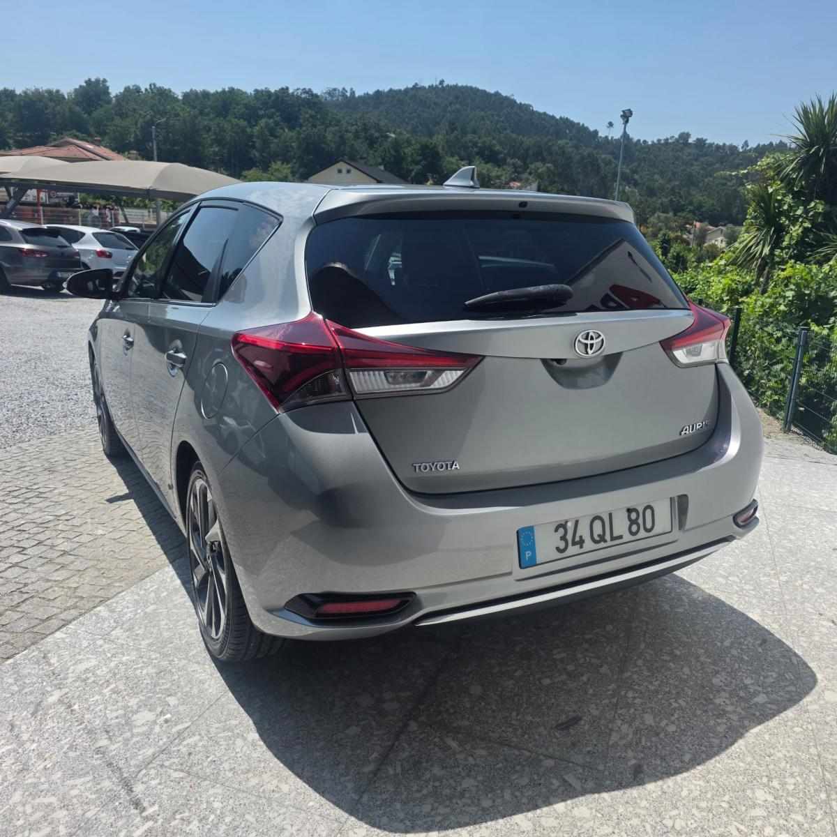 toyota-auris-2015-diesel-1364cc