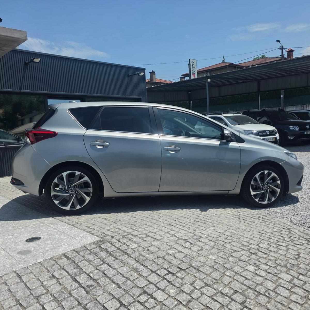 toyota-auris-2015-diesel-1364cc