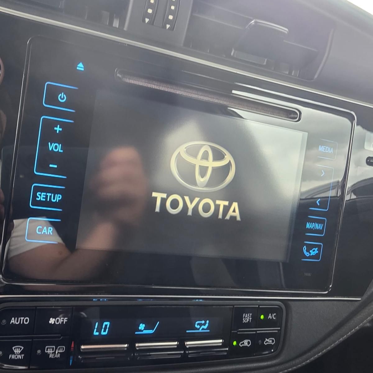 toyota-auris-2015-diesel-1364cc
