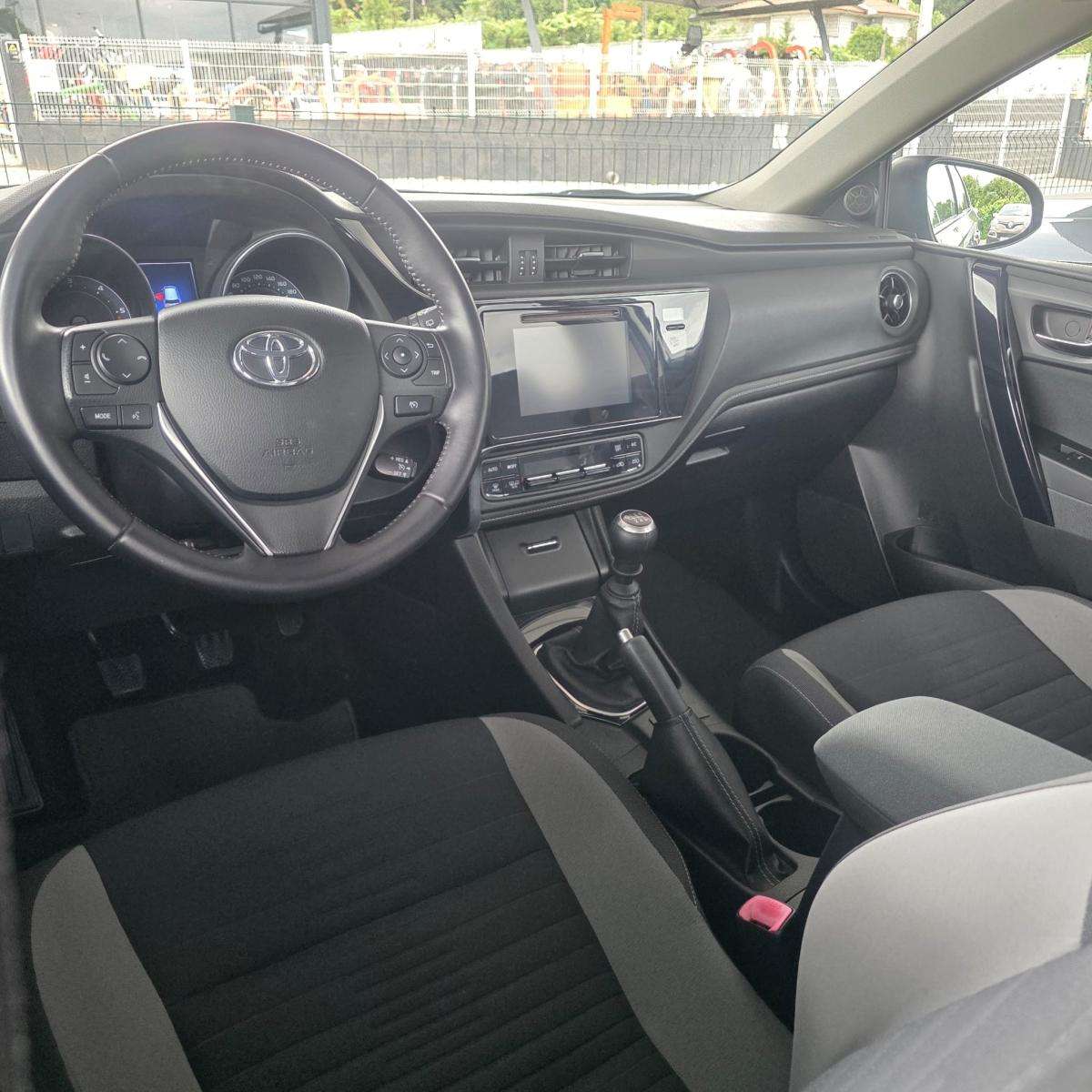 toyota-auris-2015-diesel-1364cc