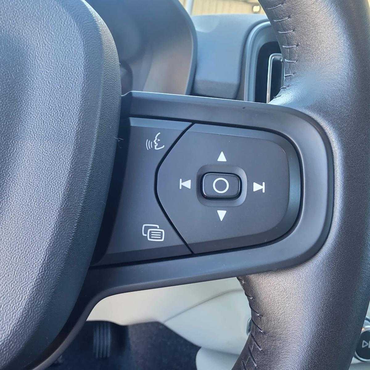 volvo-xc40-2019-gasolina-1477cc