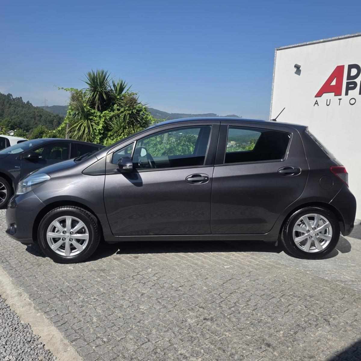 toyota-yaris-2013-gasolina-998cc