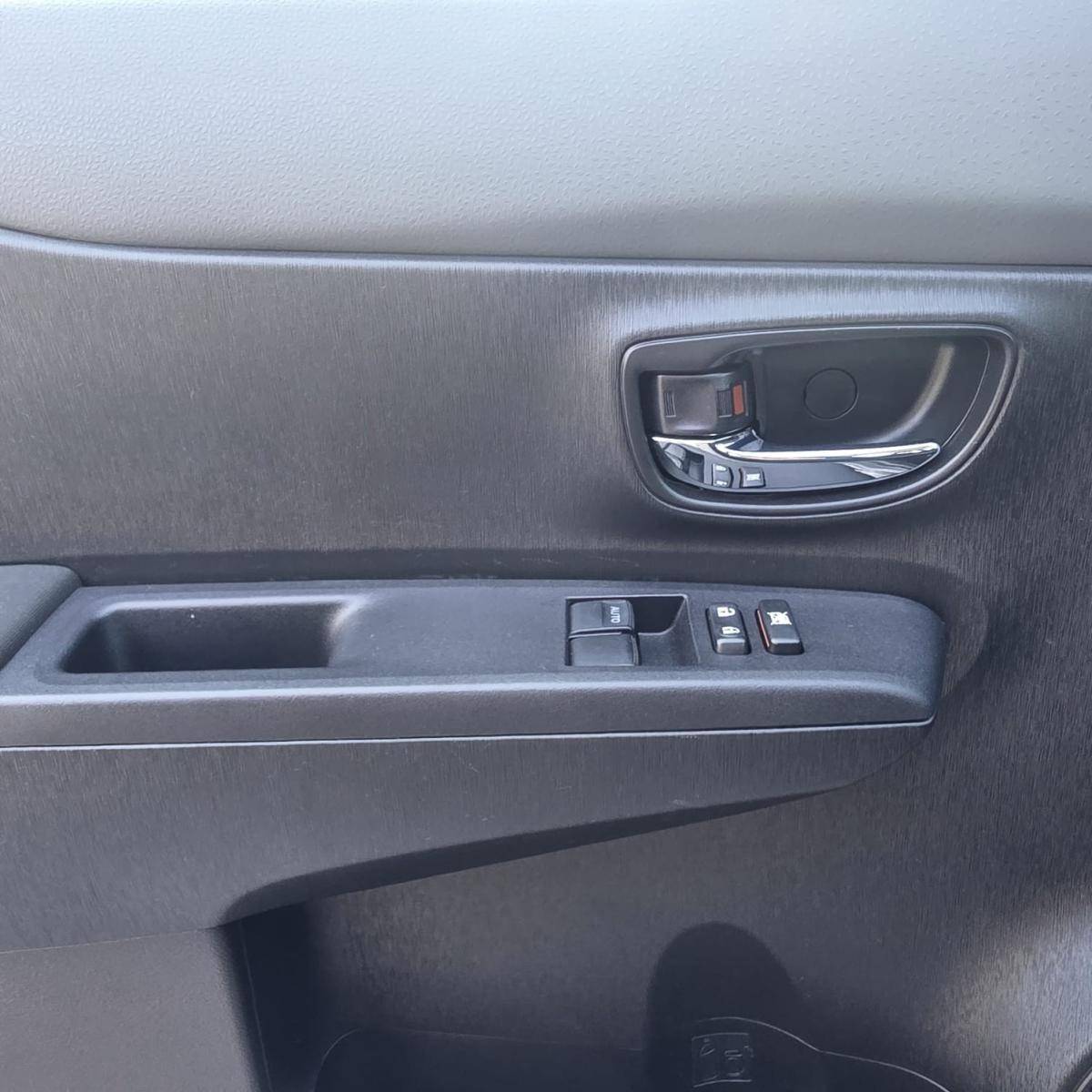 toyota-yaris-2013-gasolina-998cc
