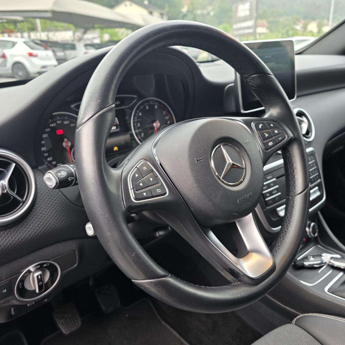 mercedes-benz-classe-a-2017-gasolina-1595cc