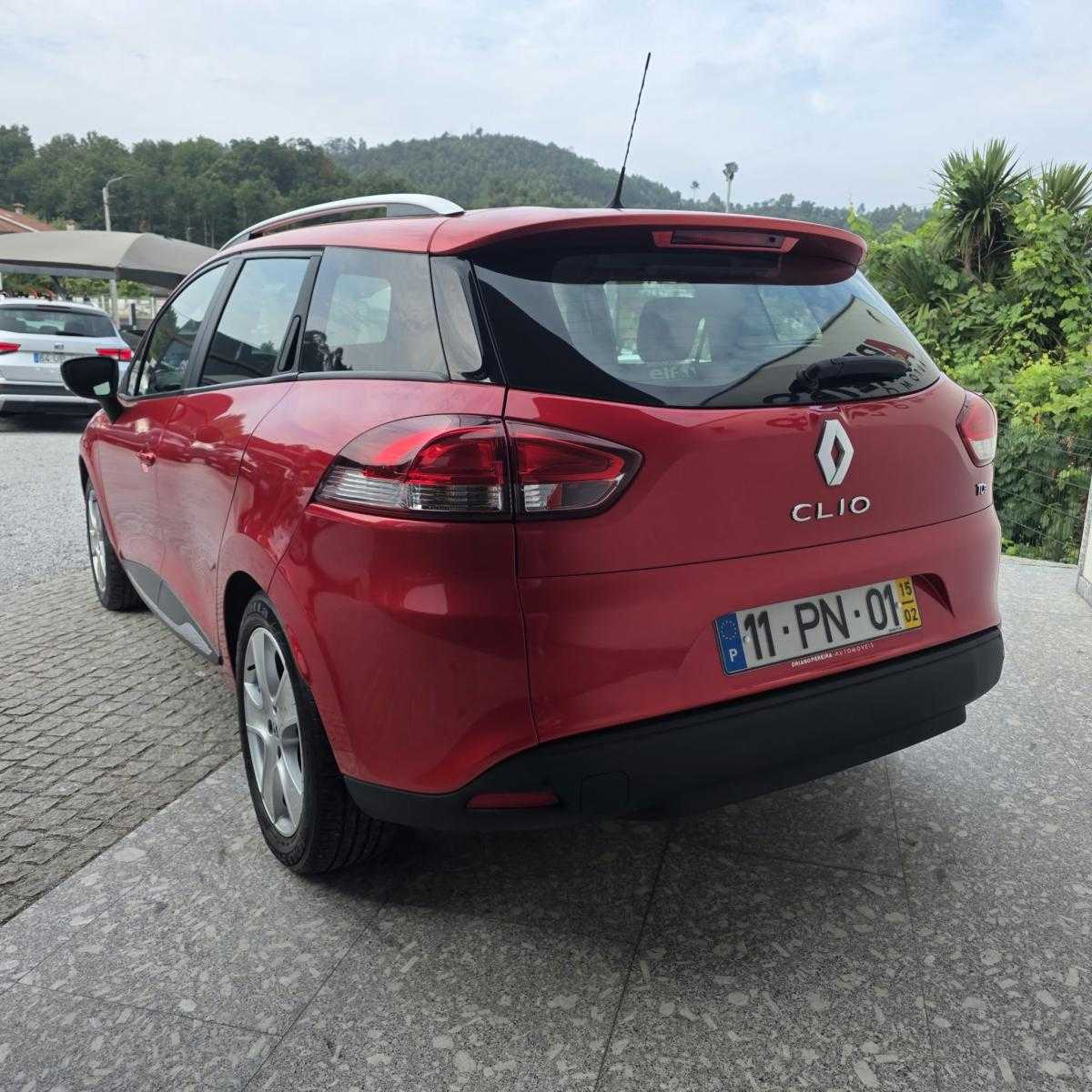 renault-clio-sport-tourer-2015-gasolina-898cc