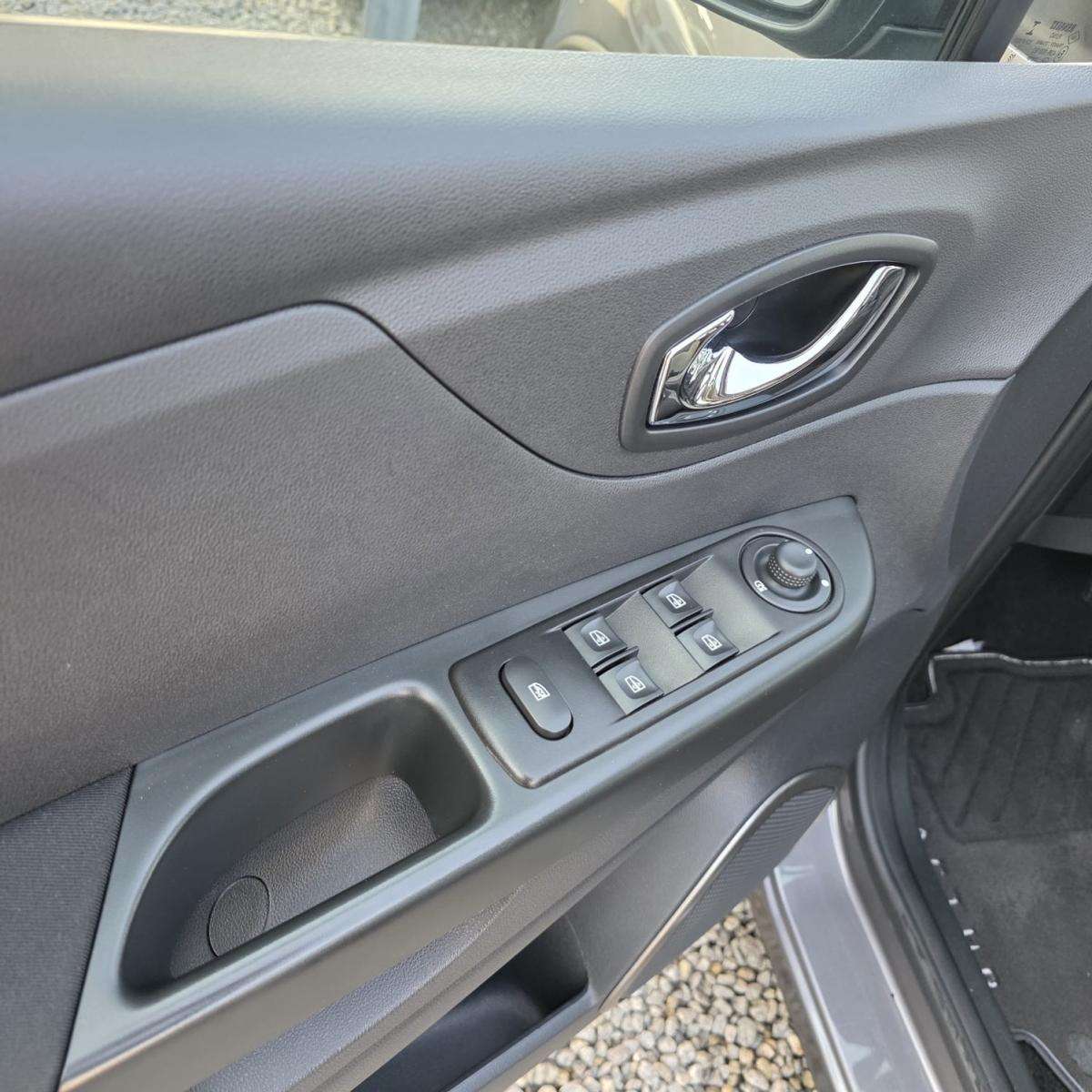 renault-captur-2016-gasolina-1197cc