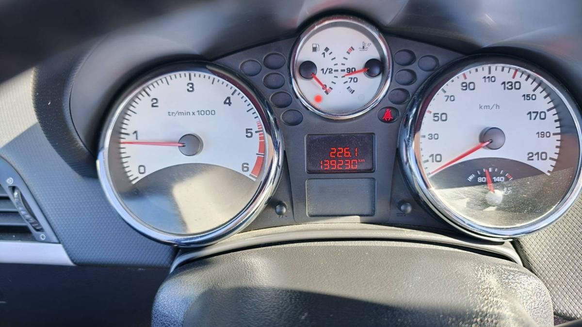 peugeot-207-cc-2008-diesel-1560cc