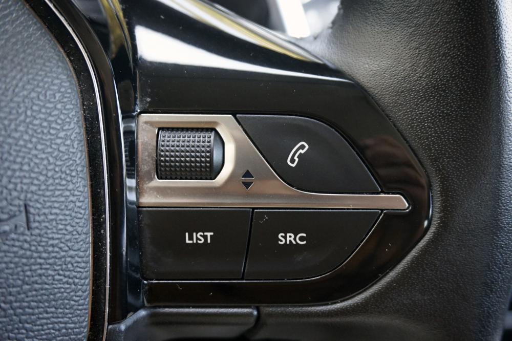 peugeot-208-2021-gasolina-1199cc