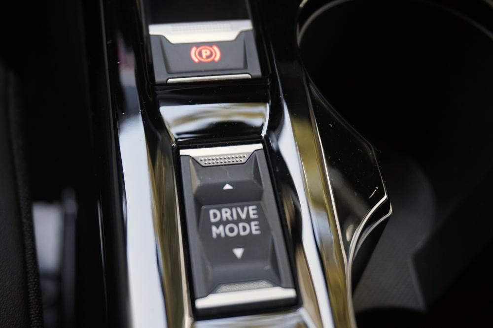 peugeot-208-2021-gasolina-1199cc
