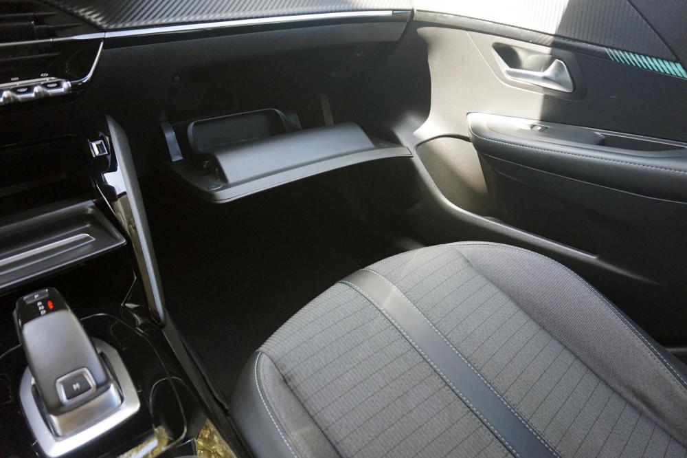 peugeot-208-2021-gasolina-1199cc