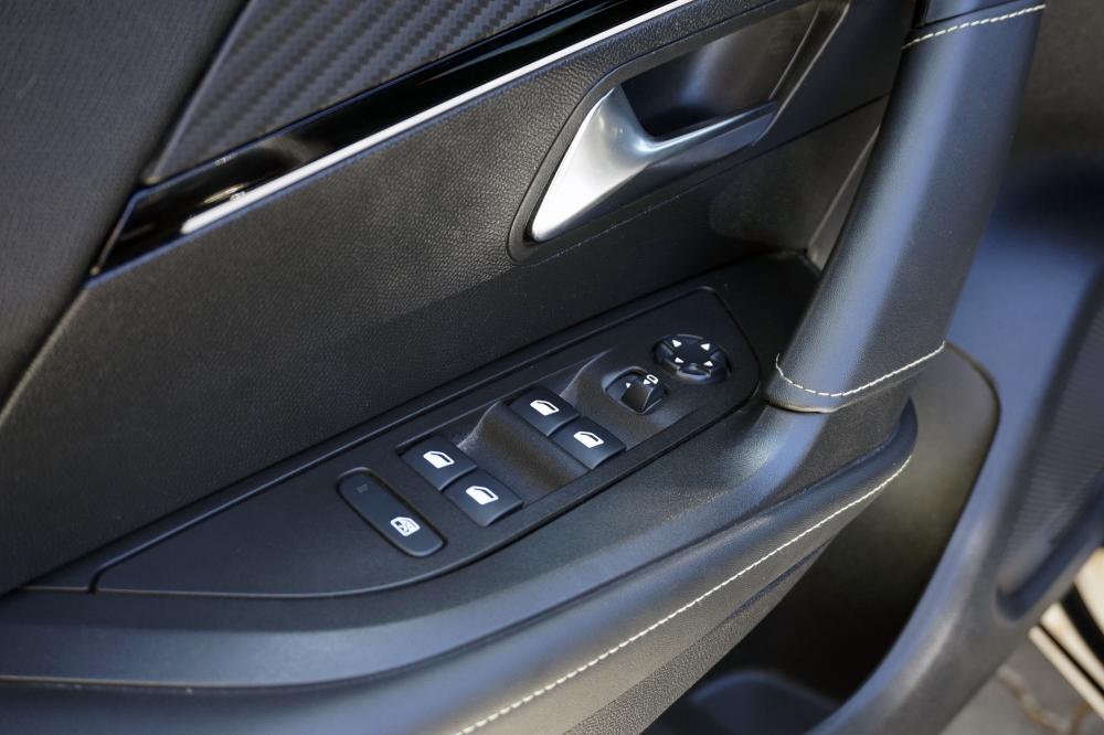 peugeot-2008-2020-gasolina-1199cc