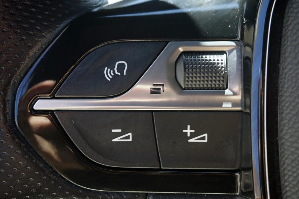 peugeot-2008-2020-gasolina-1199cc