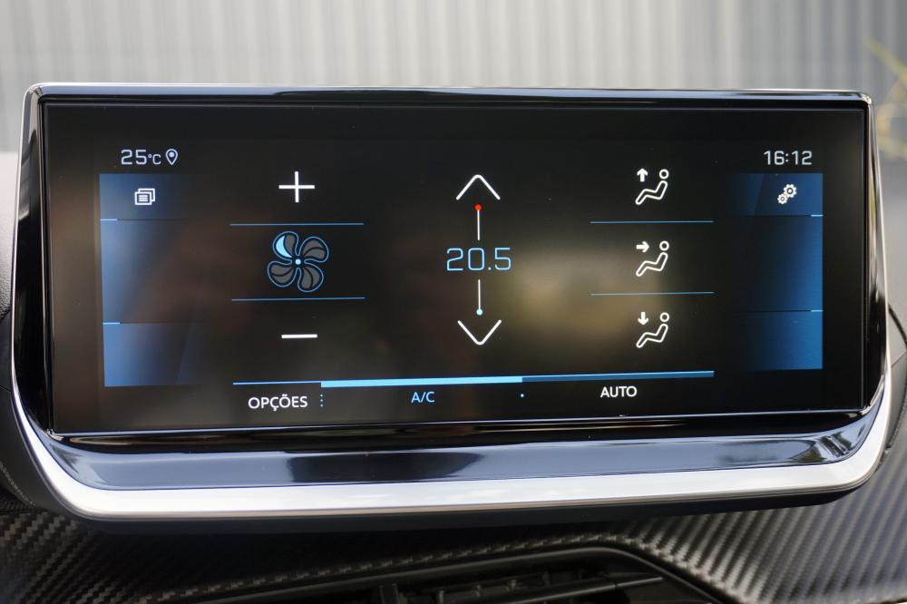 peugeot-208-2022-gasolina-1199cc