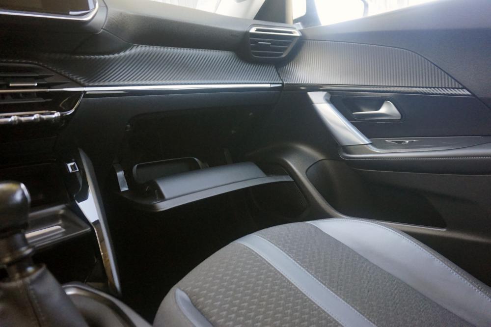 peugeot-2008-2020-gasolina-1199cc