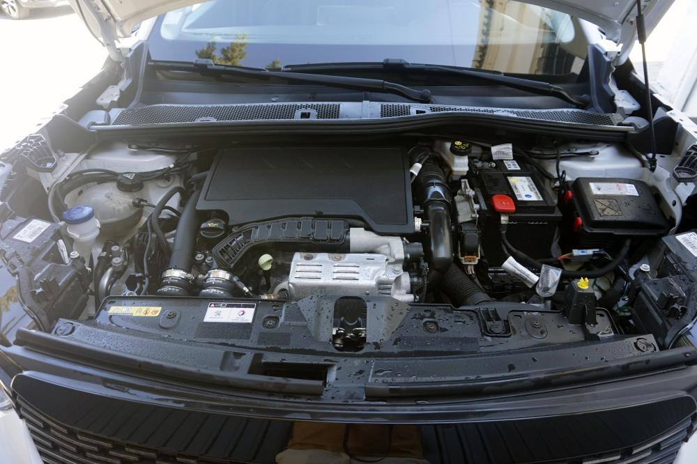 peugeot-2008-2020-gasolina-1199cc