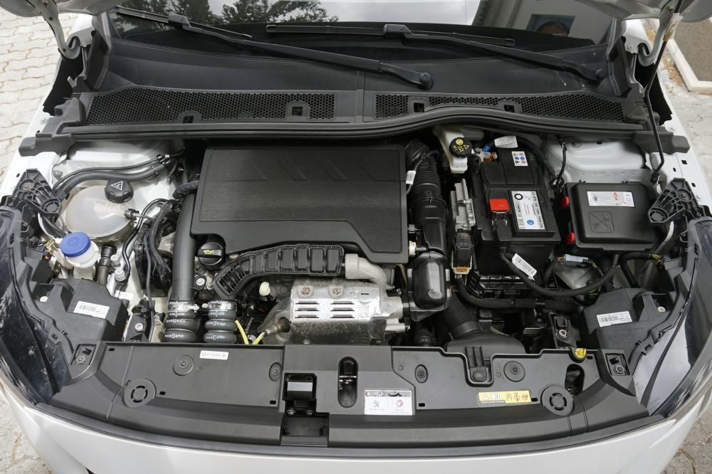peugeot-208-2021-gasolina-1199cc