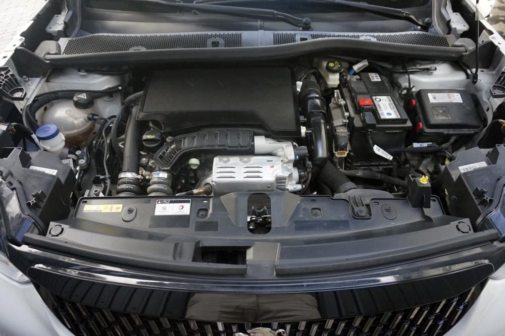 peugeot-2008-2021-gasolina-1199cc