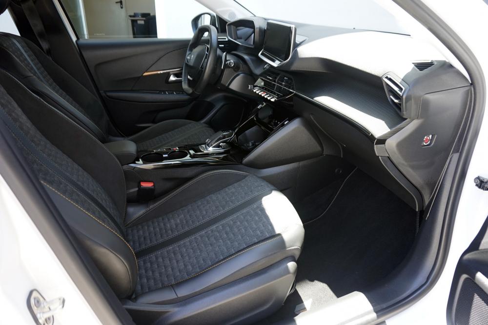 peugeot-208-2021-gasolina-1199cc