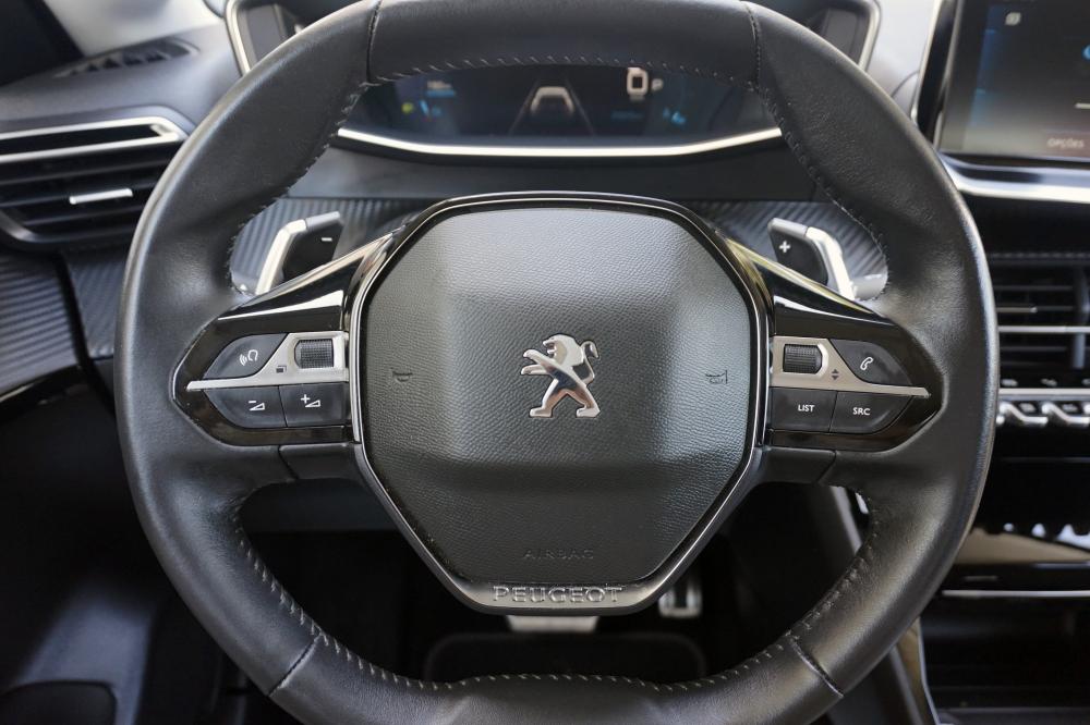 peugeot-208-2021-gasolina-1199cc