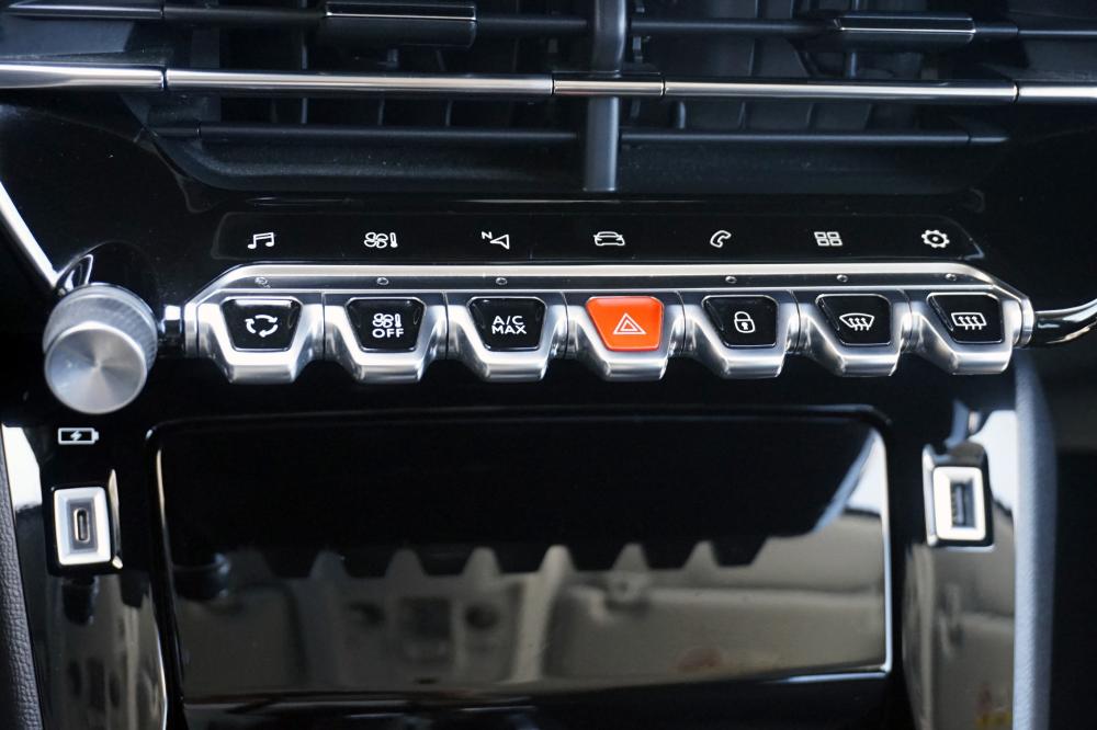 peugeot-208-2021-gasolina-1199cc