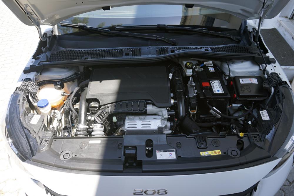 peugeot-208-2021-gasolina-1199cc